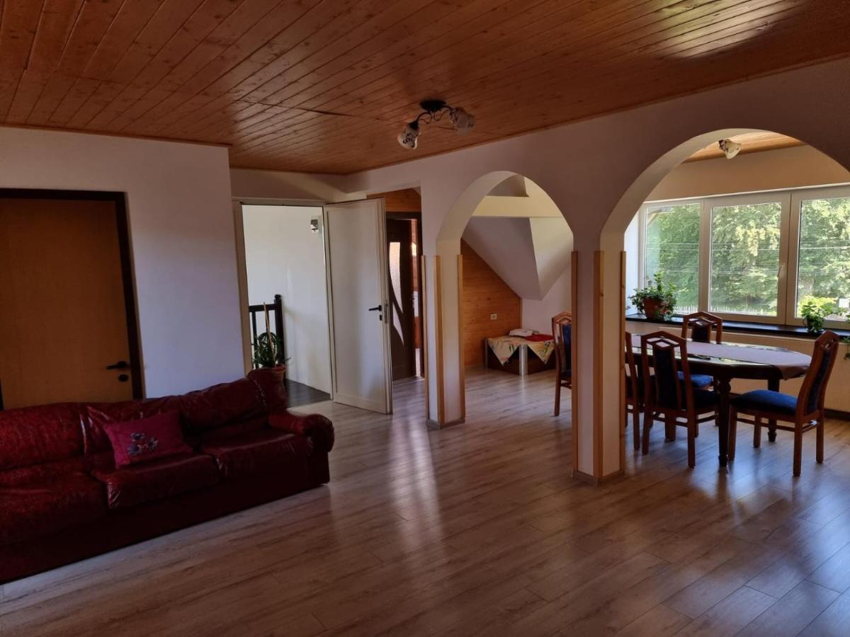 Vila Aslam Hotel Gura Humorului Kültér fotó