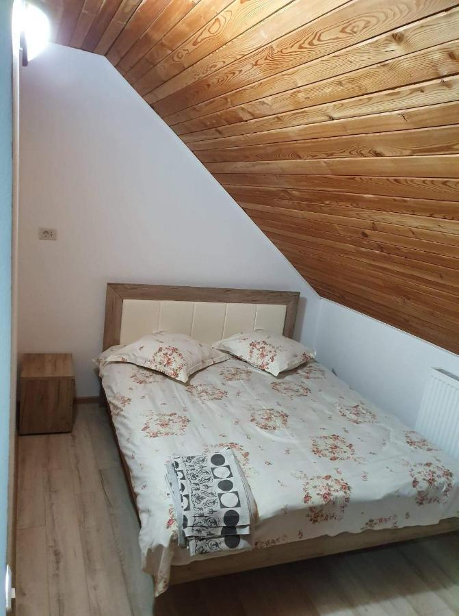 Vila Aslam Hotel Gura Humorului Kültér fotó