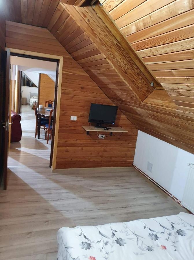 Vila Aslam Hotel Gura Humorului Kültér fotó
