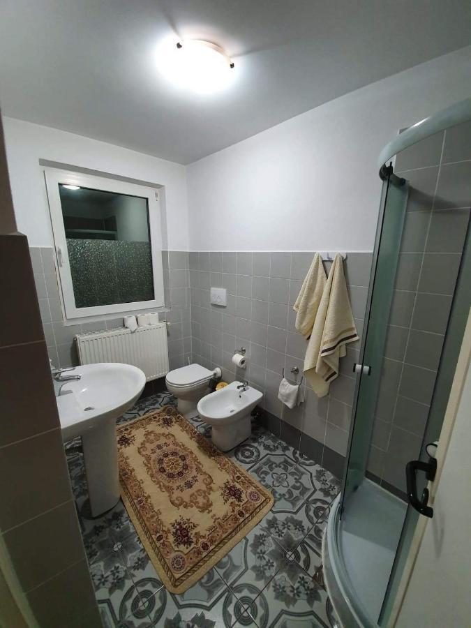 Vila Aslam Hotel Gura Humorului Kültér fotó